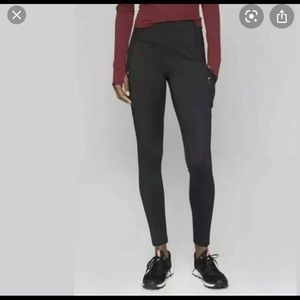Athleta Mid-rise High Traverse Legging